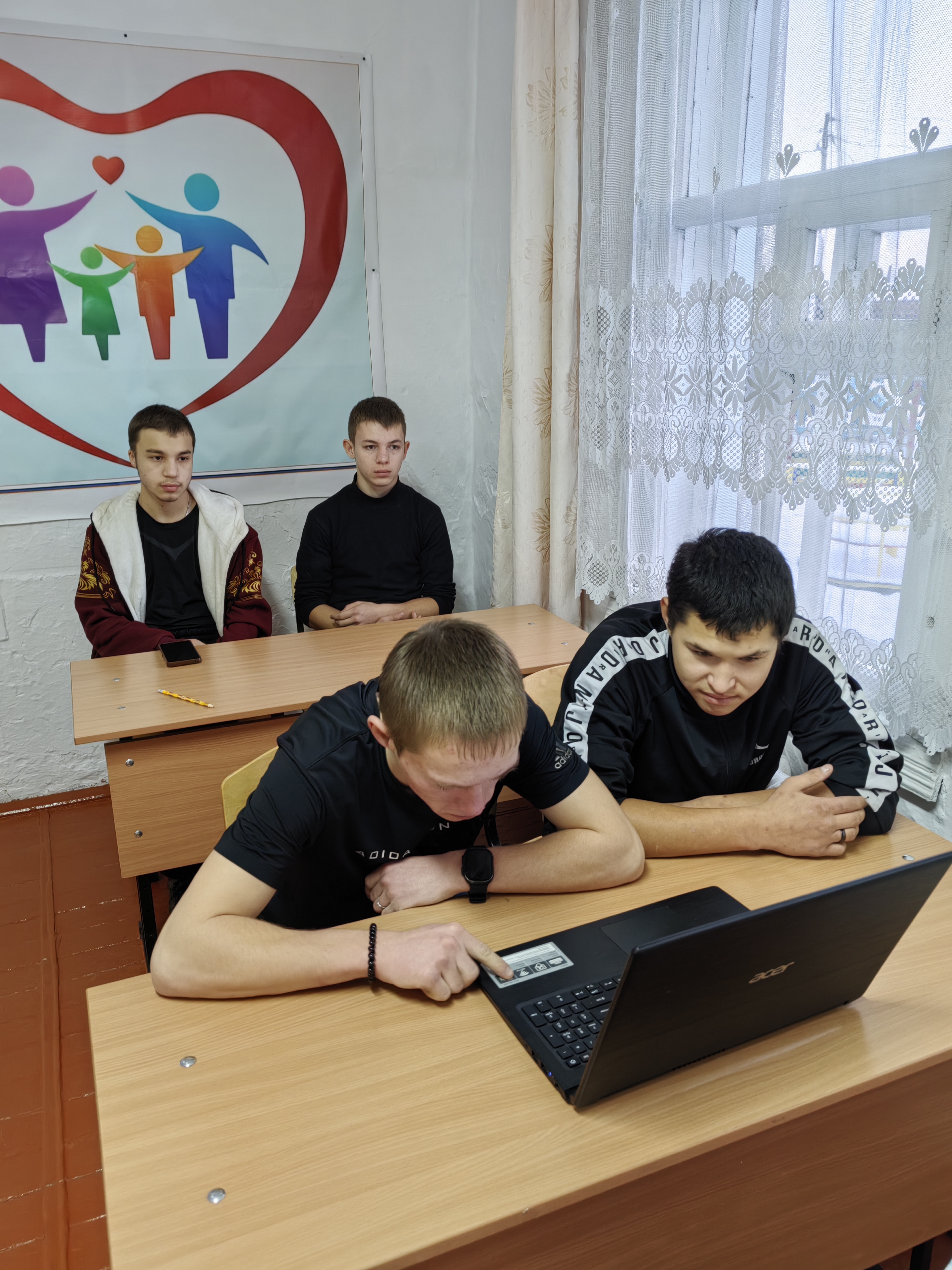 Специалист по неразрушающему контролю (дефектоскопист).